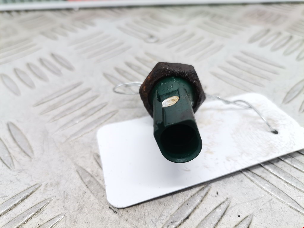 Датчик давления масла VOLKSWAGEN Golf IV 1997-2003