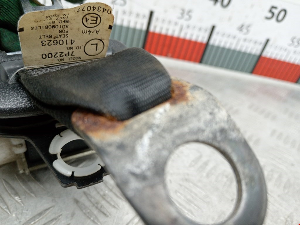 Ремень безопасности задний левый TOYOTA Aygo AB10 2005-2014