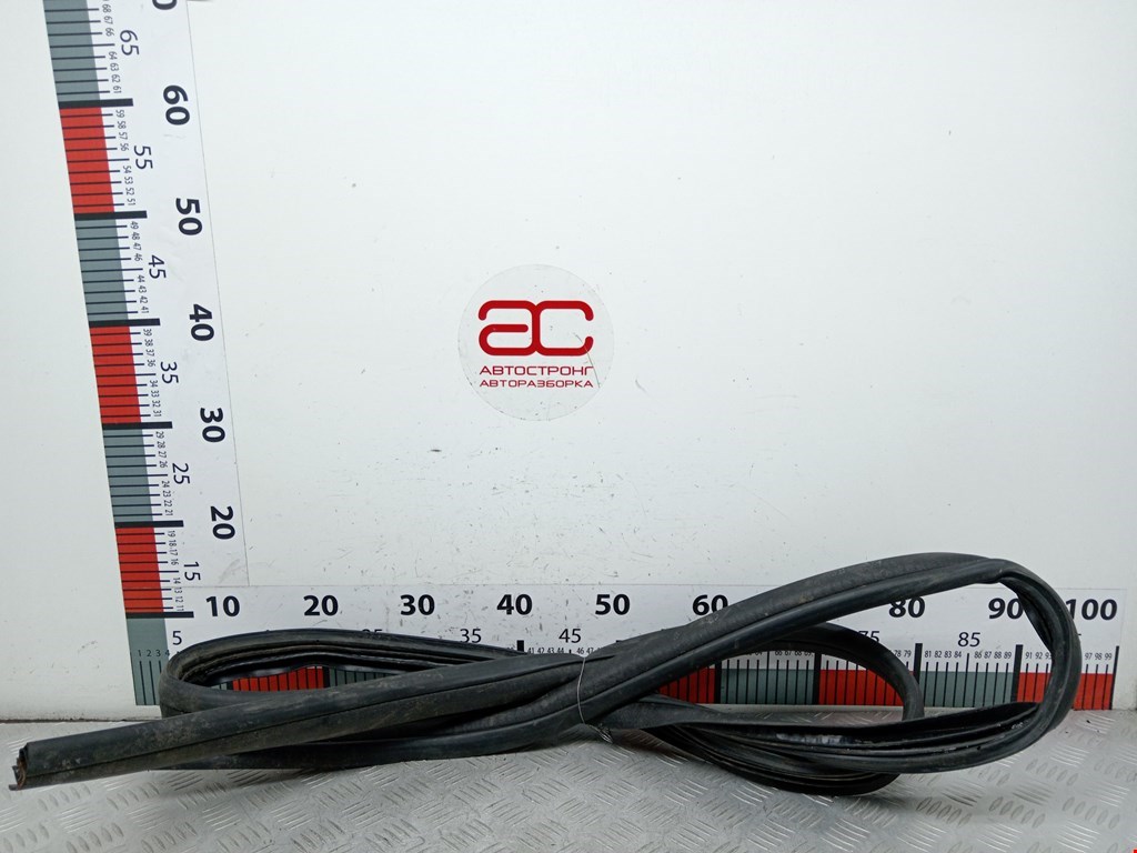 Уплотнитель двери TOYOTA Aygo AB10 2005-2014