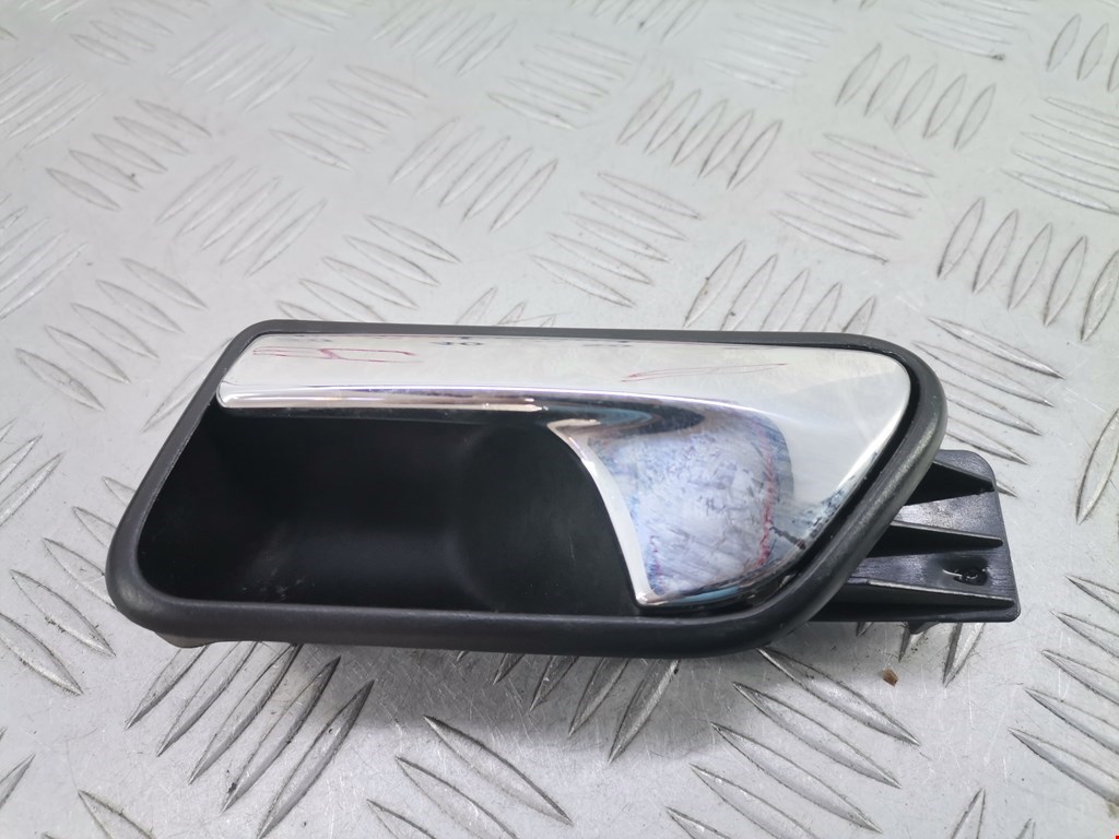Ручка дверная задняя внутренняя левая VOLKSWAGEN Touran 2003-2010