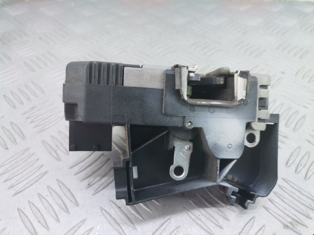 Замок двери передней правой RENAULT Trafic II 2001-2014