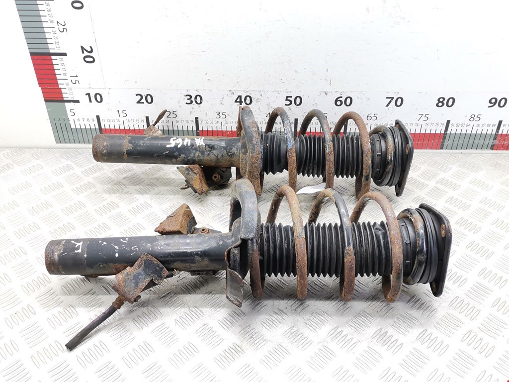 Амортизатор передний правый MAZDA Mazda 3 BK 2003-2009