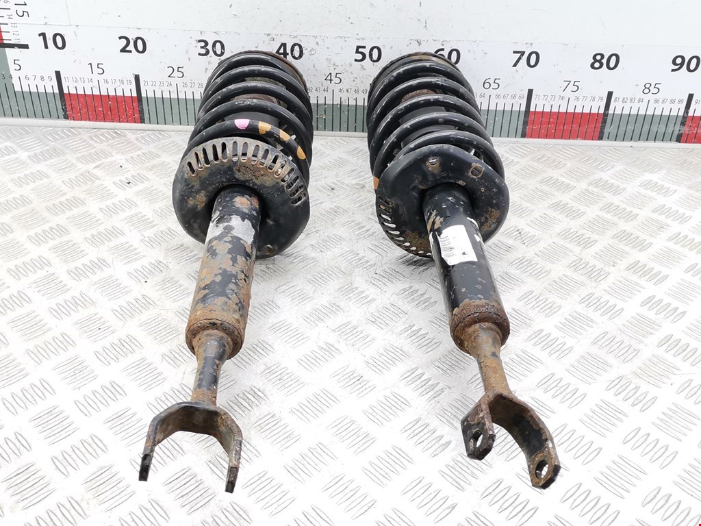 Амортизатор передний правый VOLKSWAGEN Passat B5 1997-2005