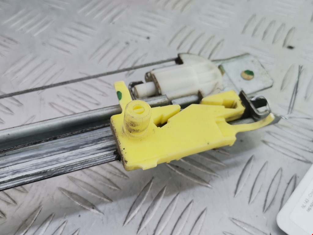 Стеклоподъемник передний правый RENAULT Trafic II 2001-2014