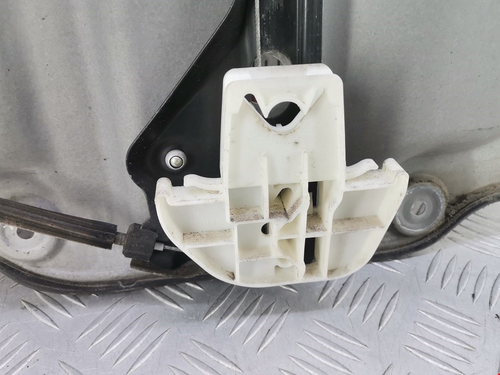 Стеклоподъемник задний левый VOLKSWAGEN Touran 2003-2010