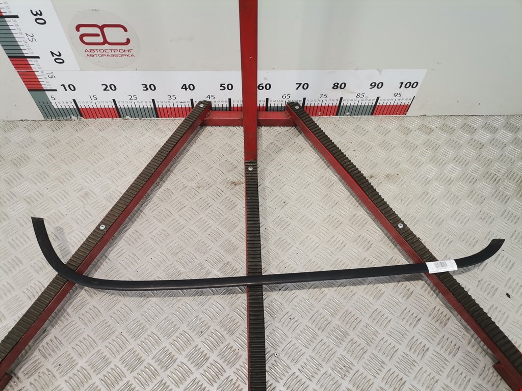 Накладка декоративная (молдинг) стекла двери передней правой Opel Vivaro A (2001-2014)