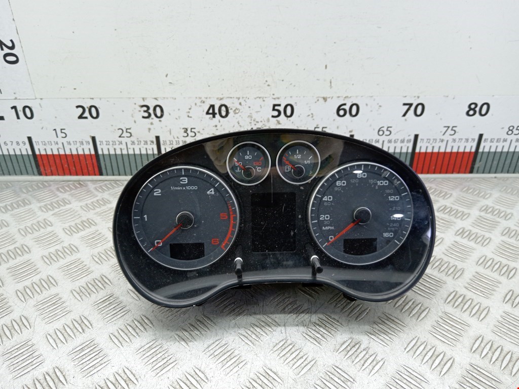 Панель приборов (щиток) AUDI A3 8P 2003-2013