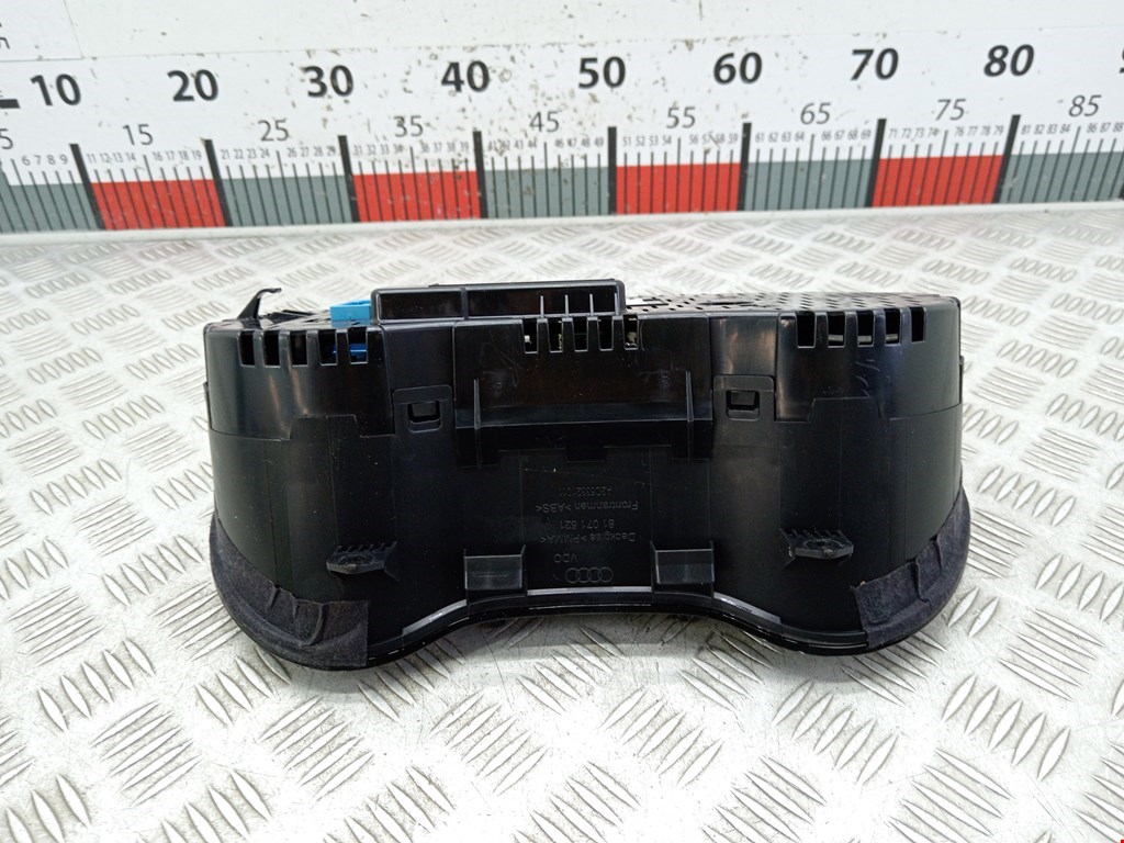 Панель приборов (щиток) AUDI A3 8P 2003-2013