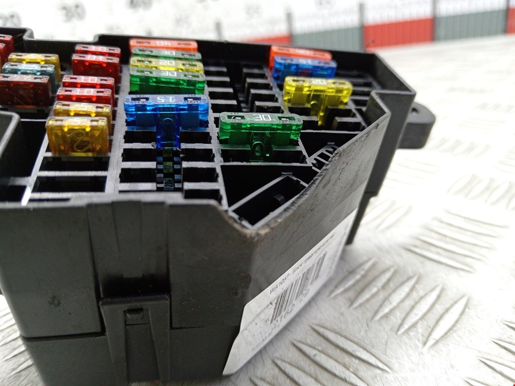 Датчик уровня в бачок омывателя AUDI A3 8P 2003-2013