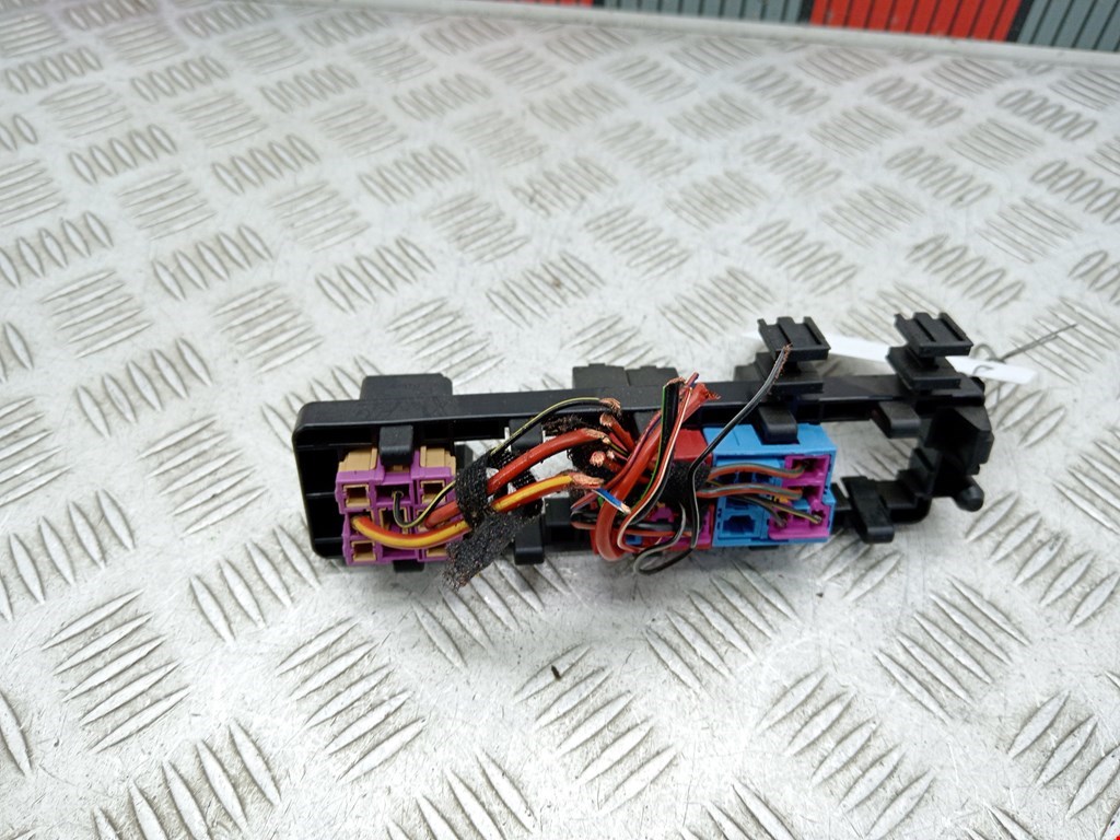 Блок реле AUDI A3 8P 2003-2013