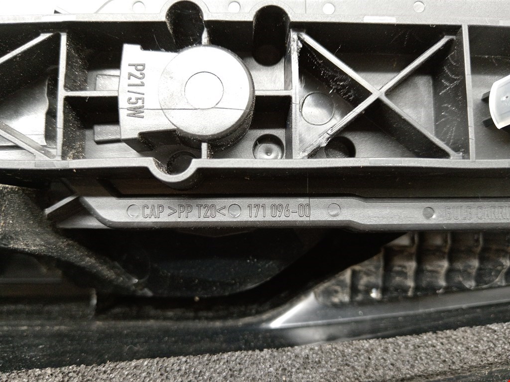 Фонарь задний левый RENAULT Master 2010-н.в.