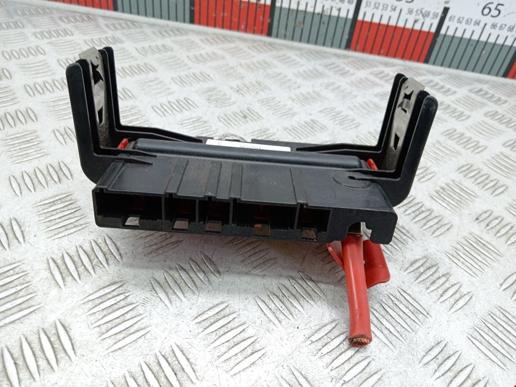 Клемма аккумулятора (плюс) + BMW 3er E90/E91 2005-2012