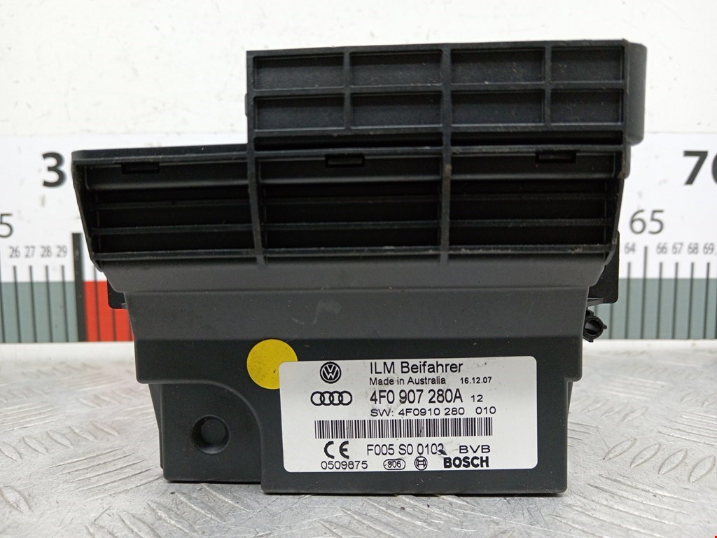 Блок управления бортовой сети (блок управления BCM) Audi A6 C6 (2004-2011)