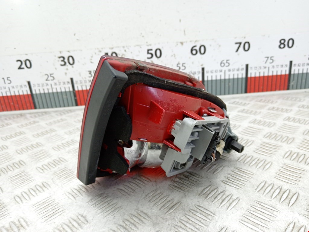 Фонарь задний внутренний правый AUDI A4 B8 2007-2015