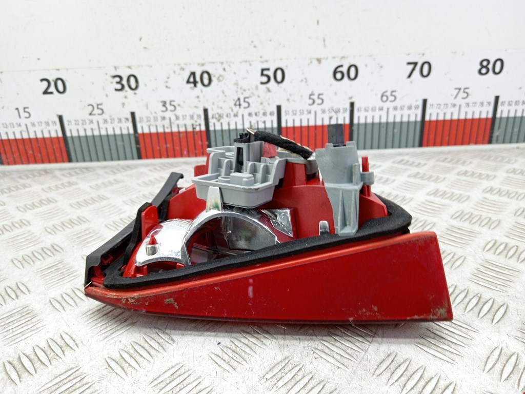 Фонарь задний внутренний правый AUDI A4 B8 2007-2015