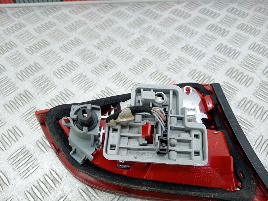 Фонарь задний внутренний правый AUDI A4 B8 2007-2015