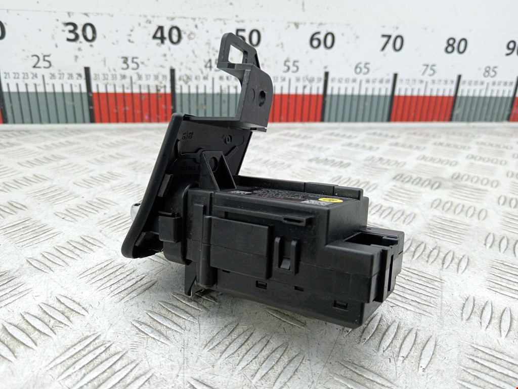 Замок зажигания AUDI A4 B8 2007-2015