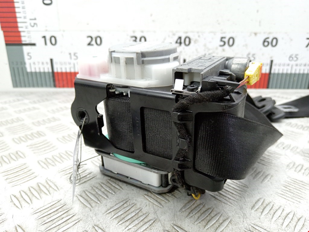 Ремень безопасности передний правый AUDI A4 B8 2007-2015