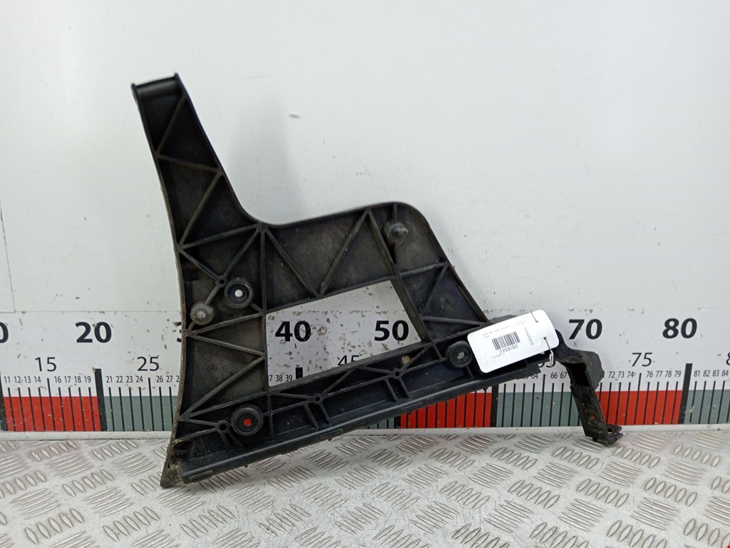 Кронштейн заднего бампера левый правый AUDI A4 B8 2007-2015