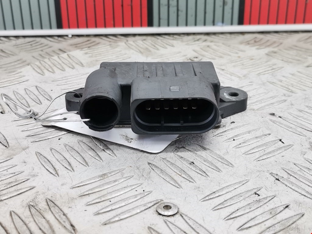 Реле свечей накала Mercedes R-Class (W251) (2005-2017)