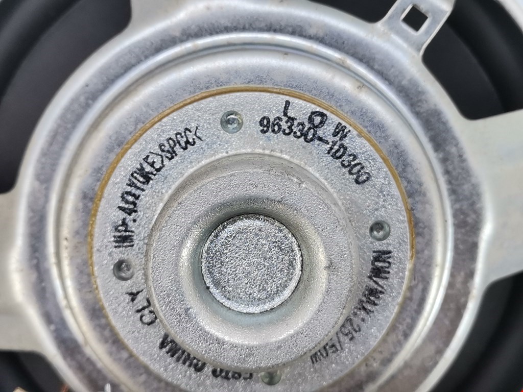 Динамик KIA Carens 2006-2012