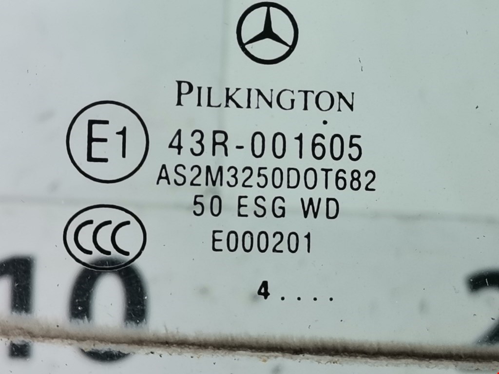 Стекло двери переднее правое MERCEDES-BENZ S-Class IV W220 1998-2005