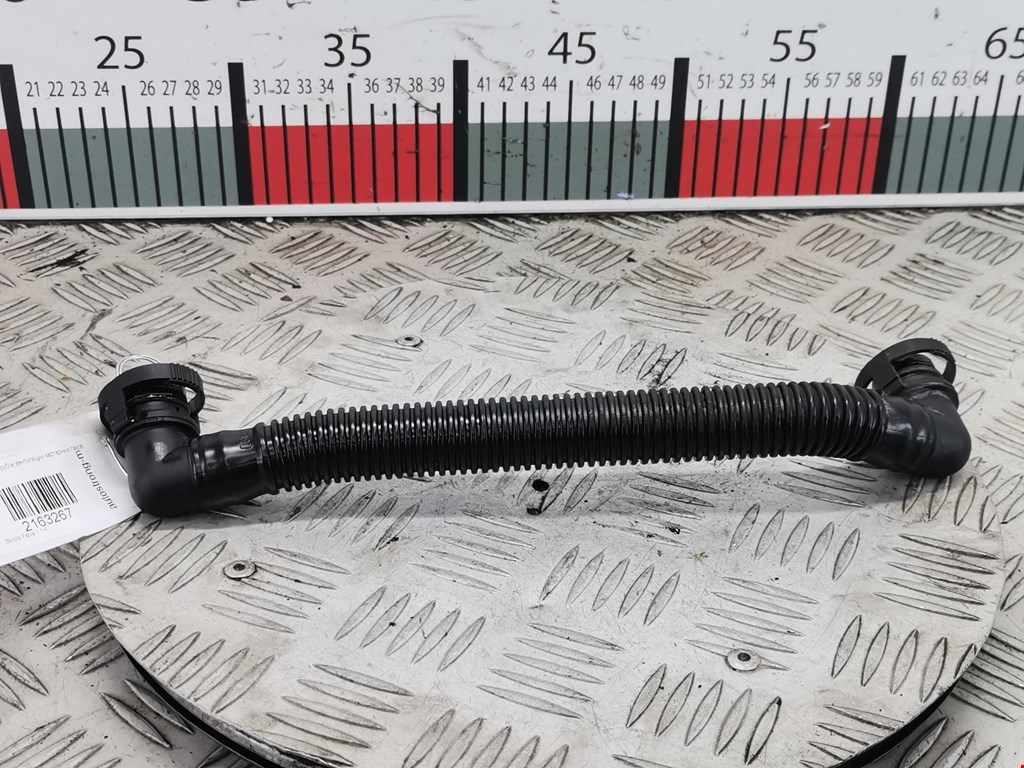 Патрубок вентиляции картерных газов Skoda Fabia 1 (1999-2007)