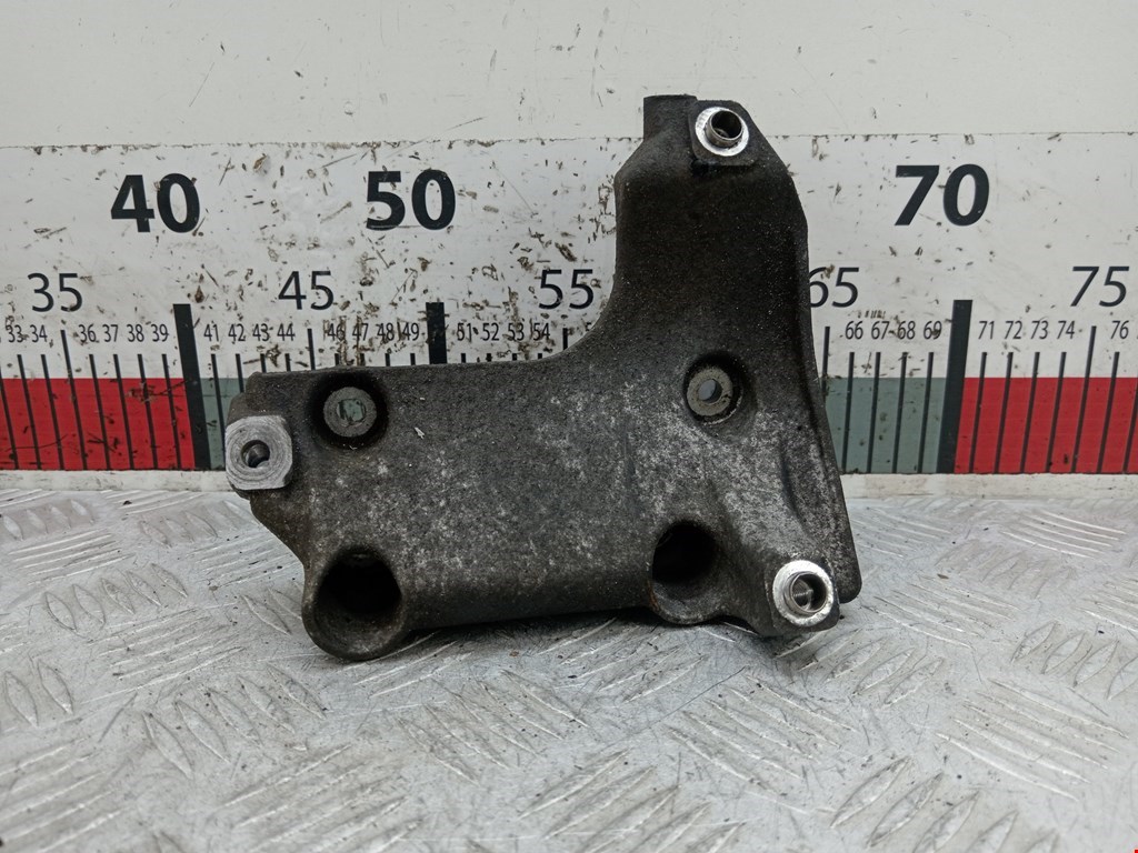 Кронштейн кондиционера BMW 3er E90/E91 2005-2012