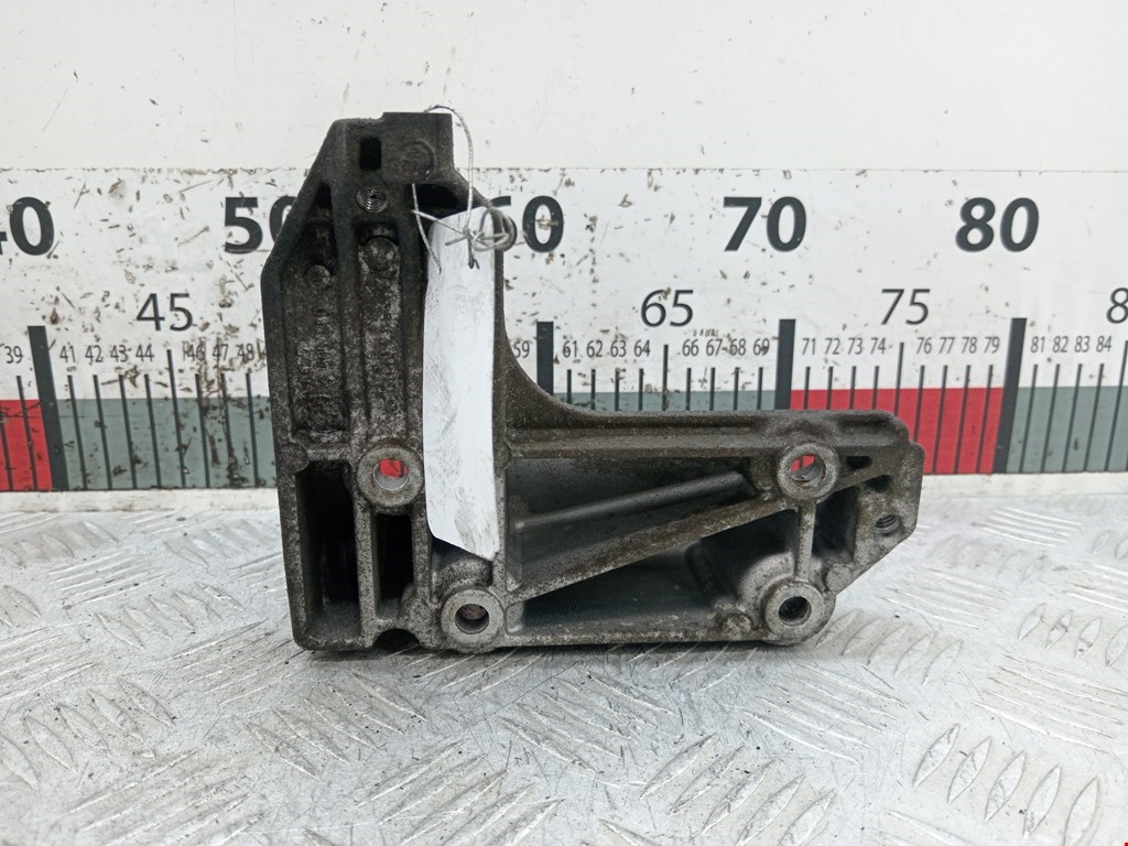 Кронштейн кондиционера BMW 3er E90/E91 2005-2012