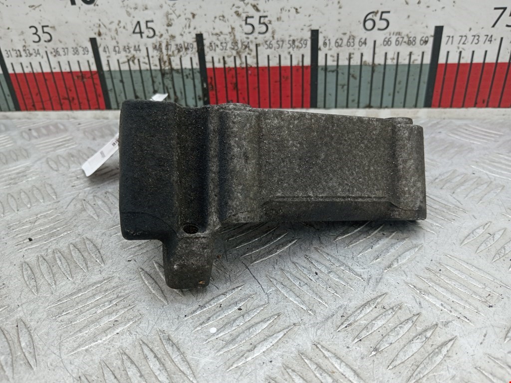 Кронштейн кондиционера BMW 3er E90/E91 2005-2012