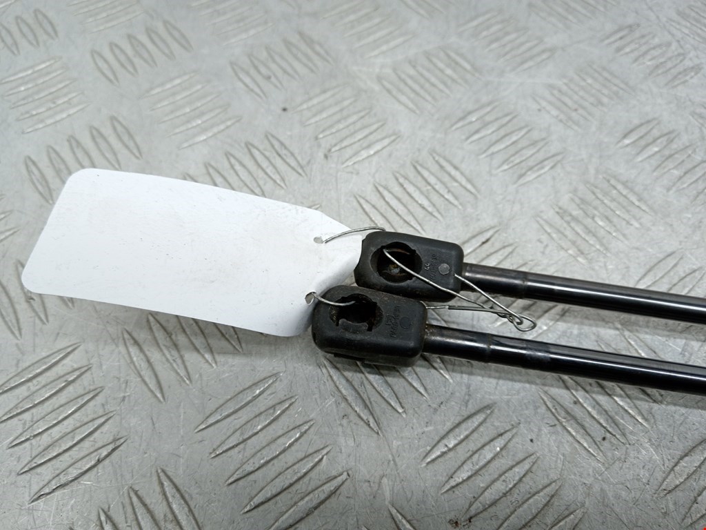 Амортизатор крышки (двери) багажника AUDI A6 C6 2004-2010