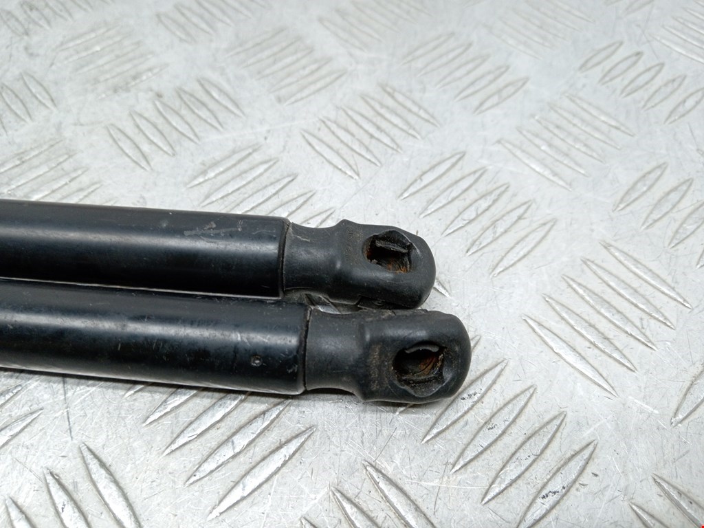 Амортизатор крышки (двери) багажника AUDI A6 C6 2004-2010