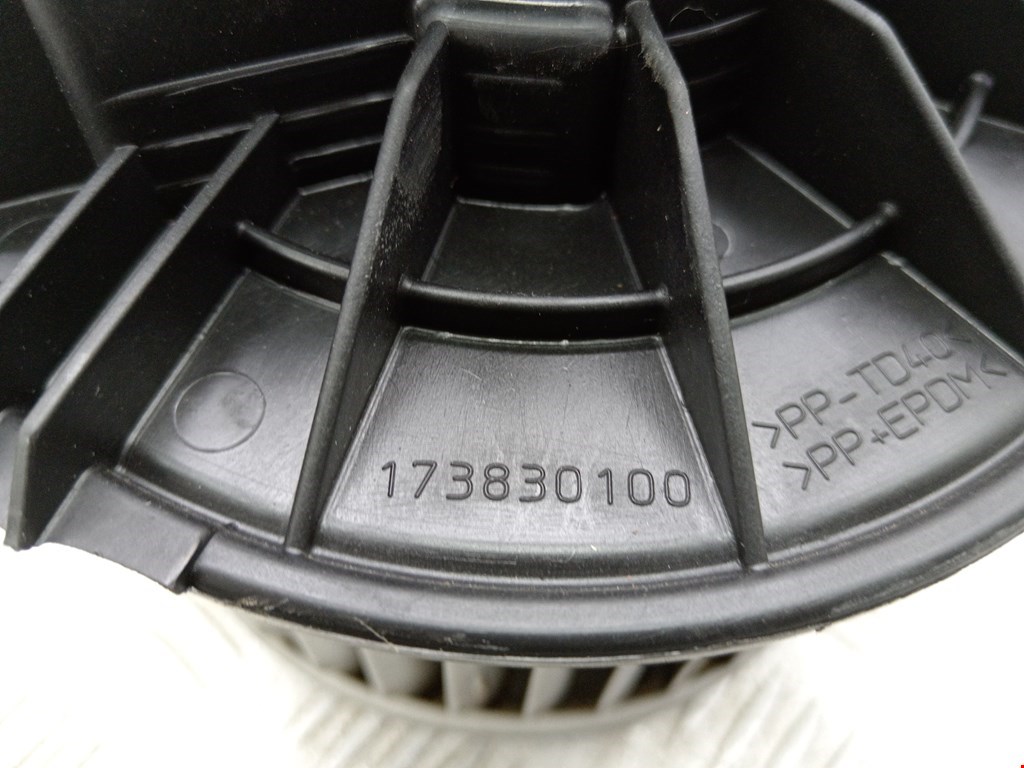 Моторчик (мотор) отопителя салона RENAULT Master 2010-н.в.