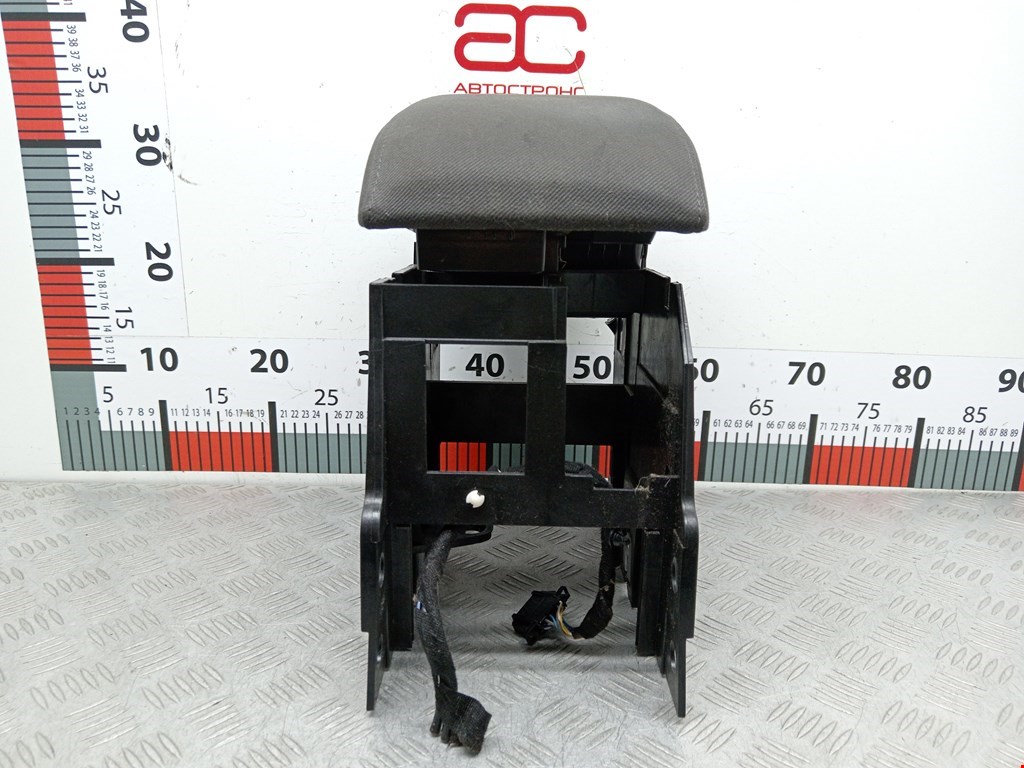 Подлокотник в салон VOLKSWAGEN Touran 2003-2010