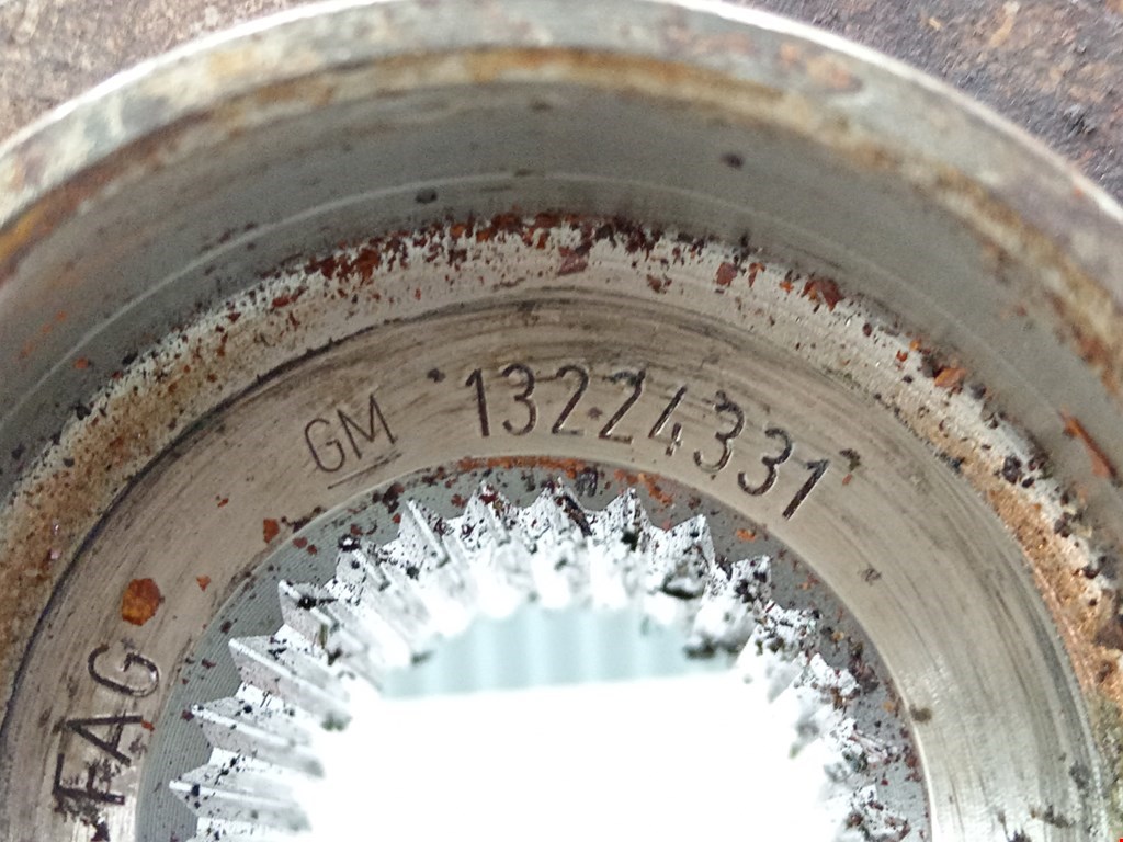 Ступица передняя правая OPEL Signum 2003-2008