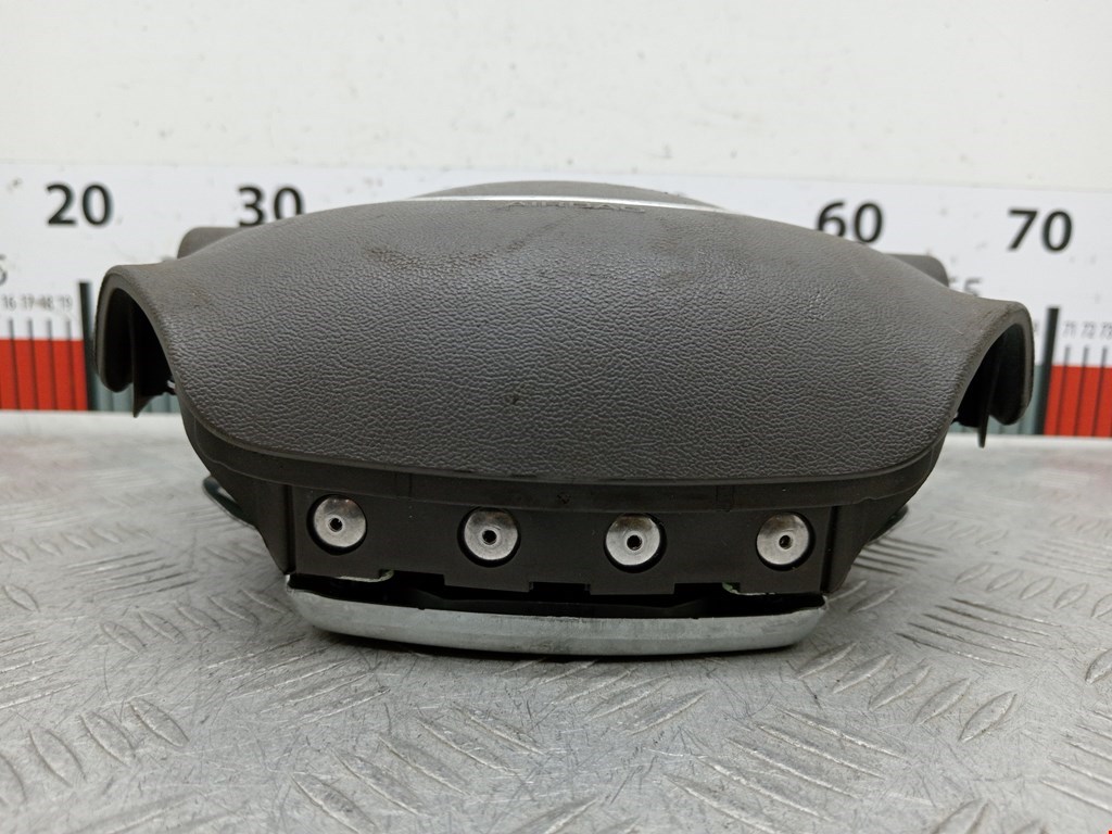 Подушка безопасности в рулевое колесо AUDI A4 B6 2001-2005