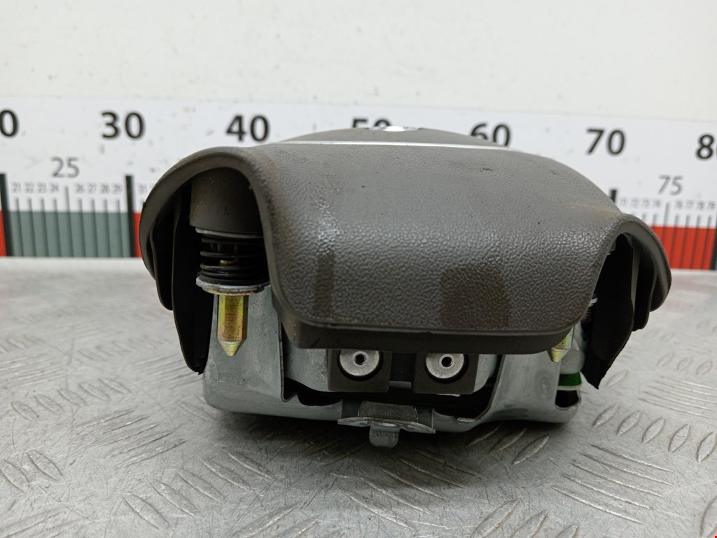 Подушка безопасности в рулевое колесо AUDI A4 B6 2001-2005