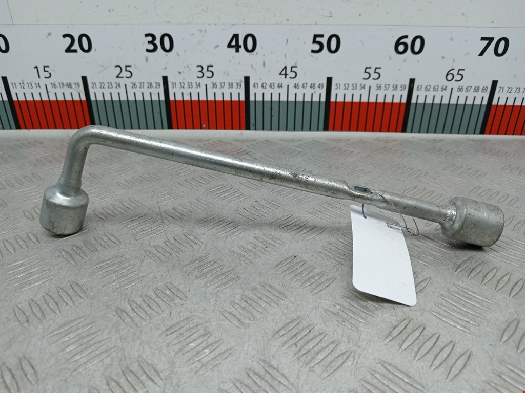 Ключ балонный KIA Carens 2006-2012