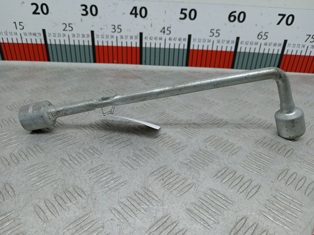 Ключ балонный KIA Carens 2006-2012