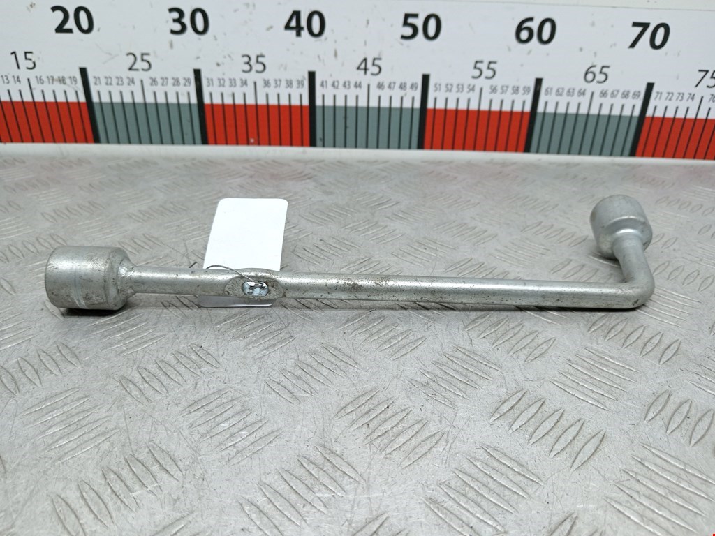 Ключ балонный KIA Carens 2006-2012