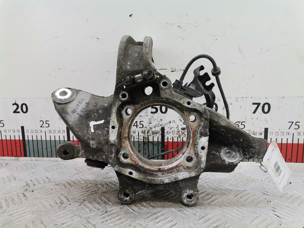 Кулак задний левый Mercedes CL-Class (W216) (2006-2014)