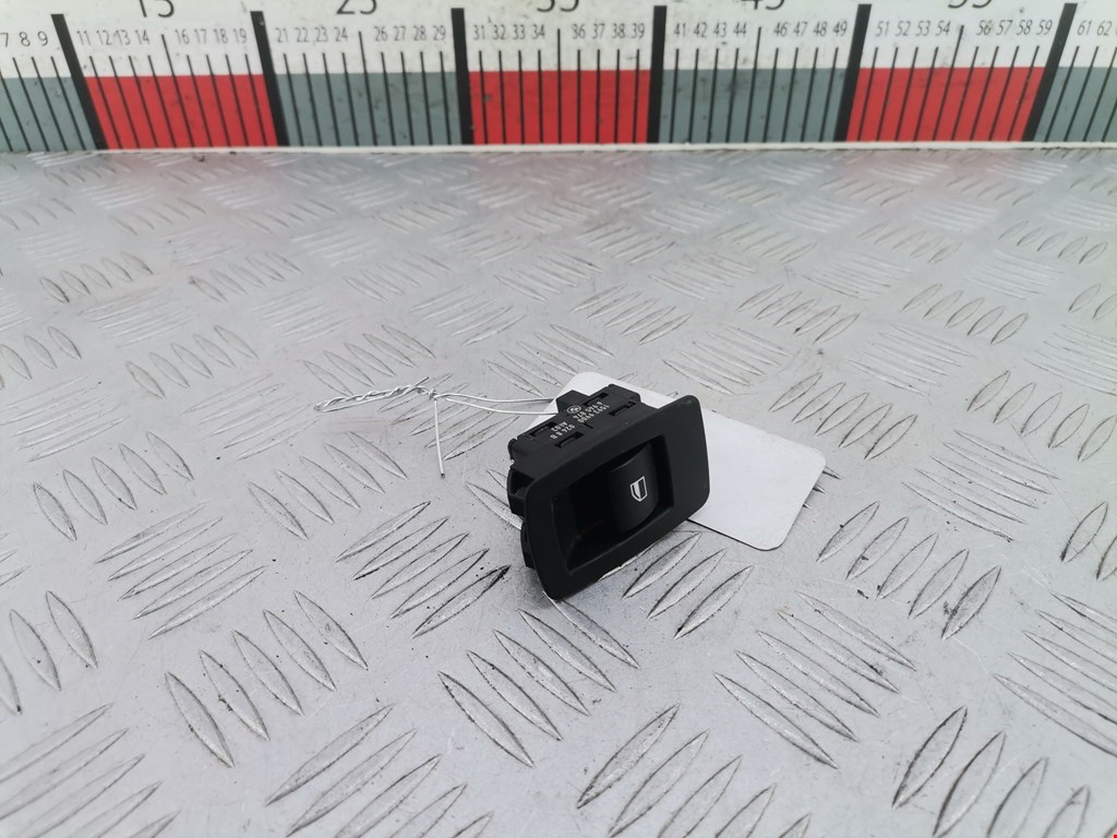 Кнопка стеклоподъемника BMW 3er E90/E91 2005-2012