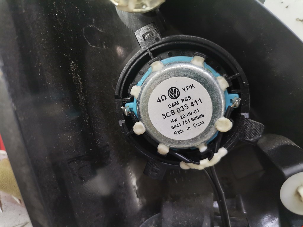 Динамик VOLKSWAGEN Passat B6 2005-2011
