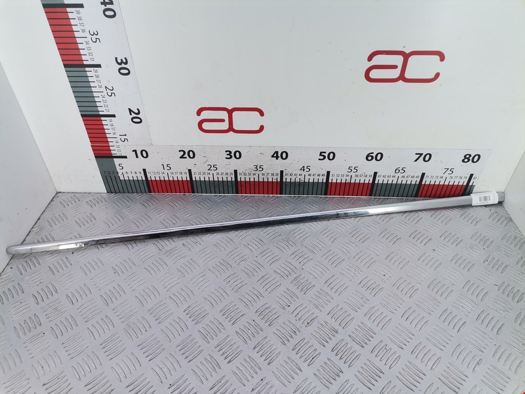 Накладка (молдинг) двери передней левой Volkswagen Passat 6 (2005-2010)