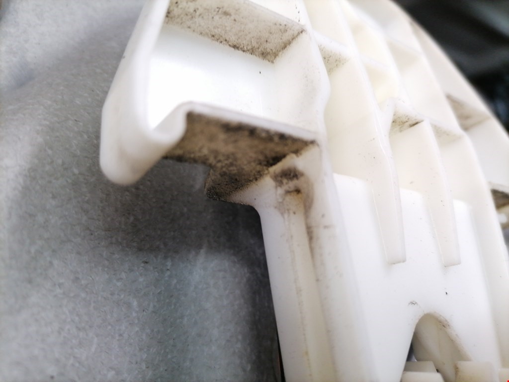 Стеклоподъемник задний левый VOLKSWAGEN Touran 2003-2010