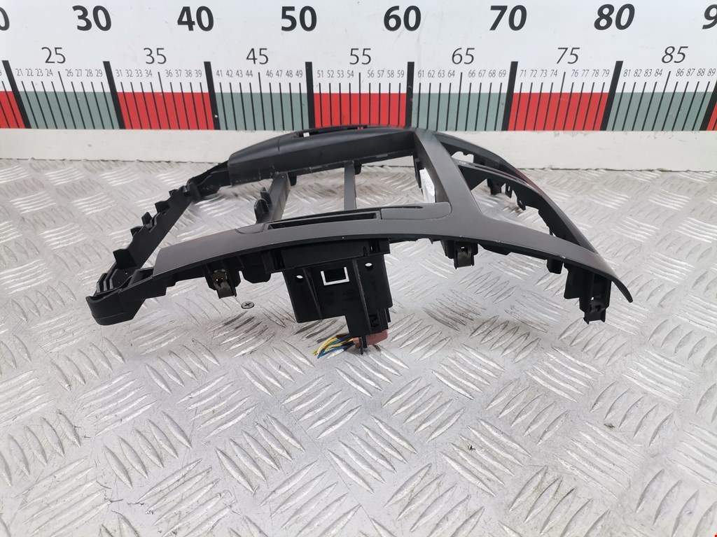 Рамка магнитолы PEUGEOT Expert II 2007-2016