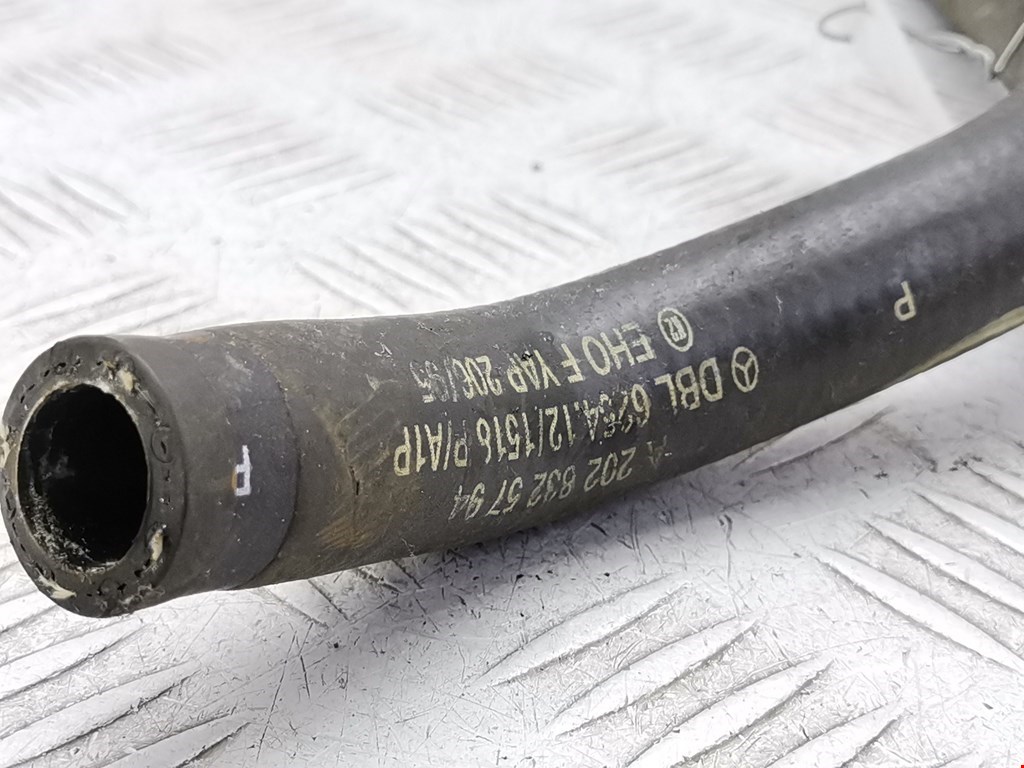Патрубок отопителя MERCEDES-BENZ C-Class C-klasse W202 1993-2000