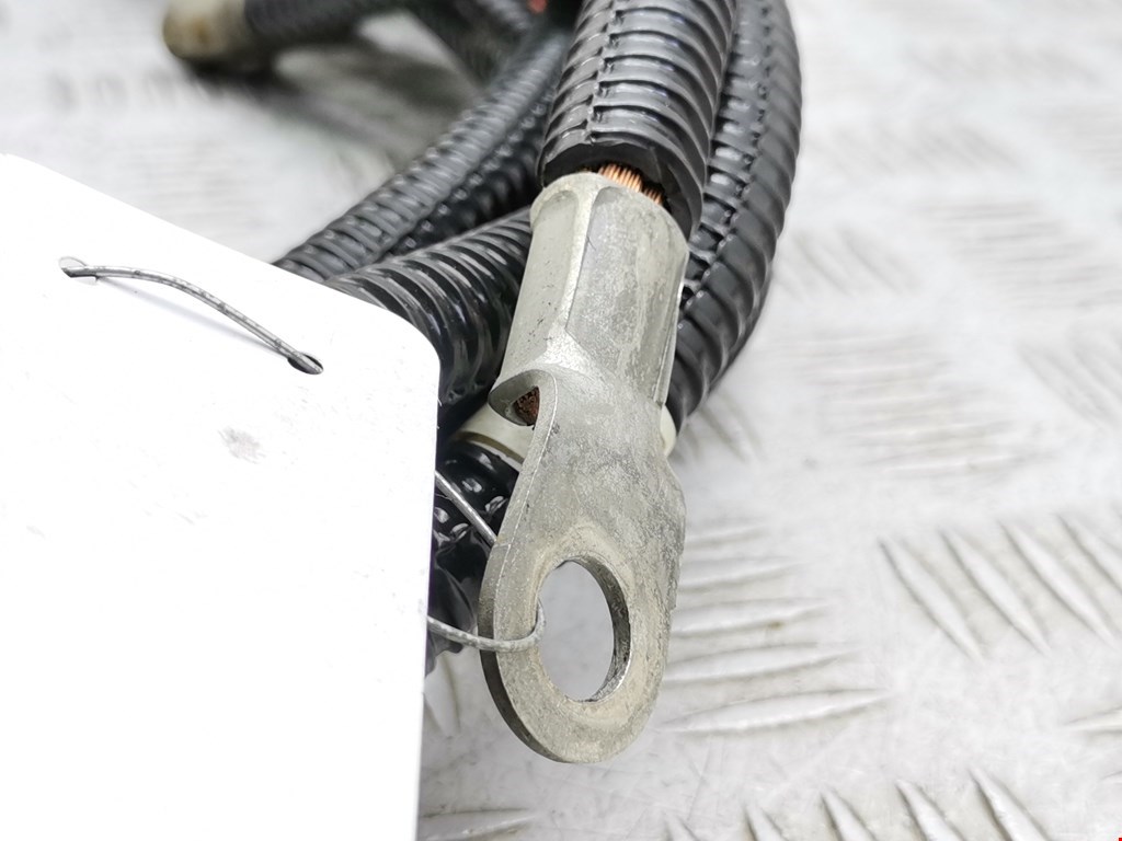 Клемма аккумулятора (плюс) + MERCEDES-BENZ C-Class C-klasse W202 1993-2000