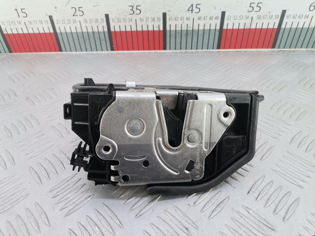 Замок двери задней правой BMW X5 E70 2007-2013