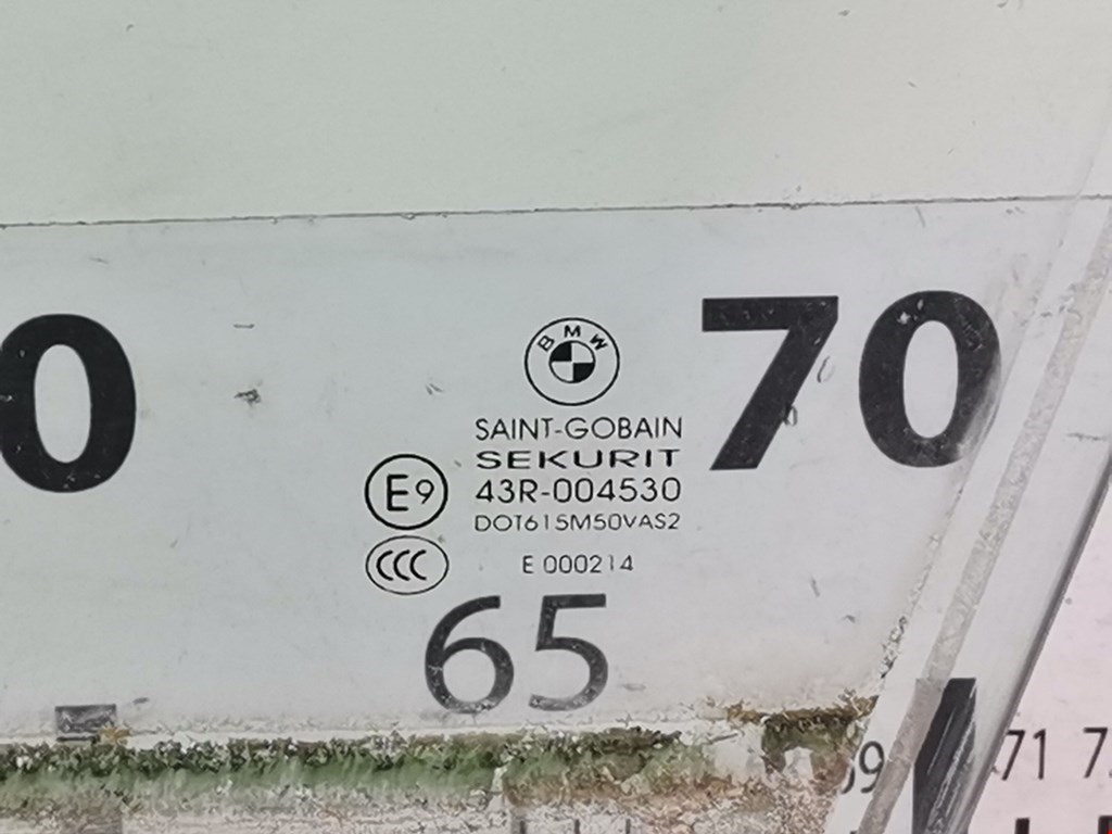 Стекло двери переднее левое BMW X5 E70 2007-2013